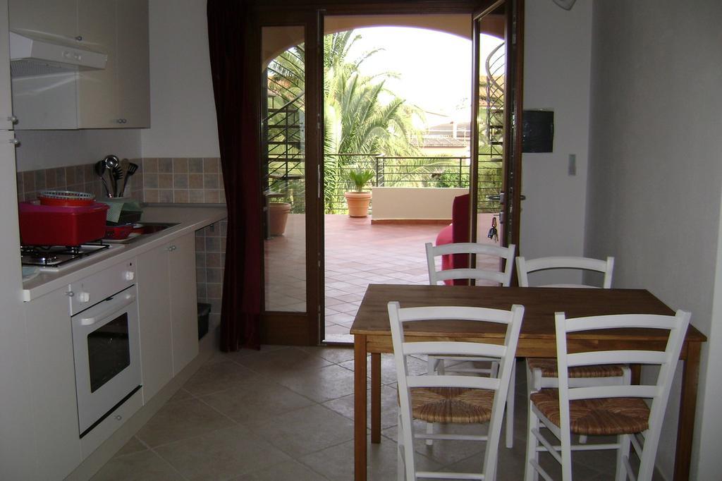 Apartmán Casa Di Livia SantʼAnna Arresi Exteriér fotografie